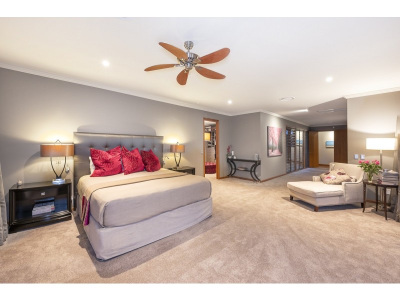 63 Greentrees Avenue, Brookfield QLD 4069