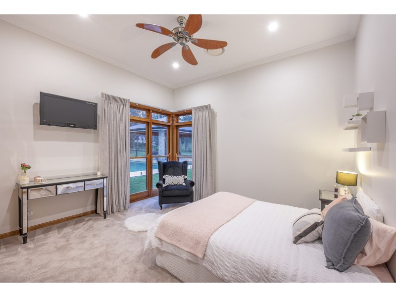 63 Greentrees Avenue, Brookfield QLD 4069