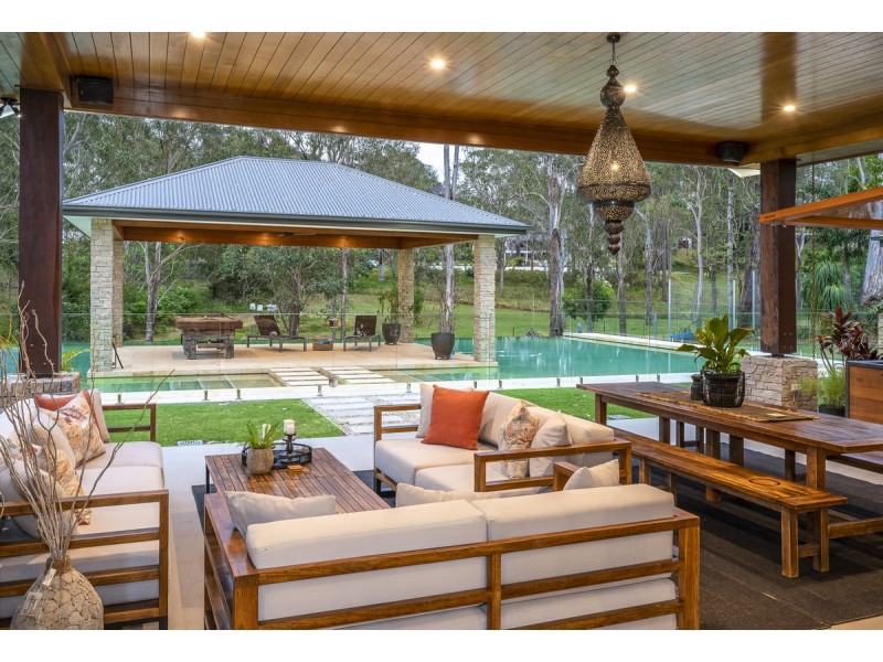 63 Greentrees Avenue, Brookfield QLD 4069