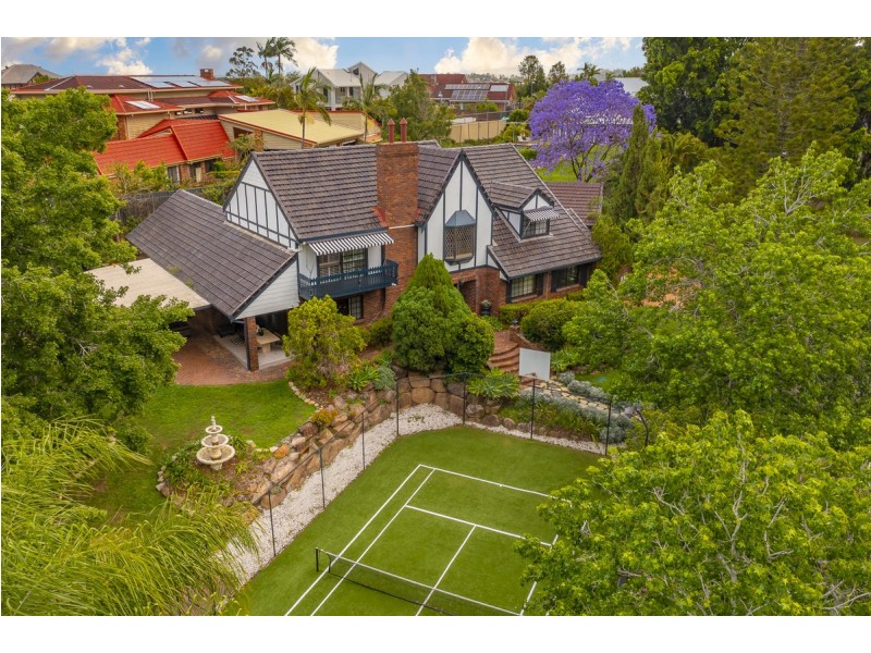 15 Warburton Court, Mount Ommaney QLD 4074