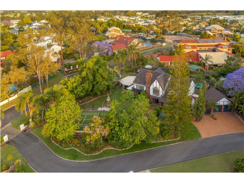 15 Warburton Court, Mount Ommaney QLD 4074