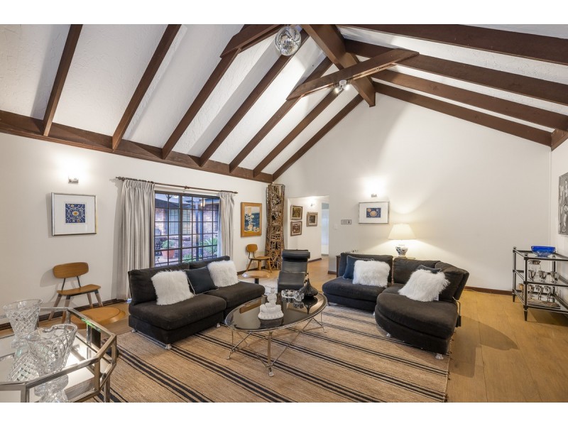 15 Warburton Court, Mount Ommaney QLD 4074