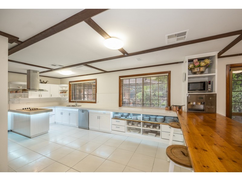 15 Warburton Court, Mount Ommaney QLD 4074