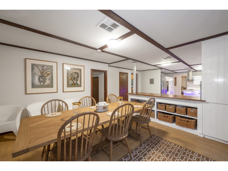 15 Warburton Court, Mount Ommaney QLD 4074