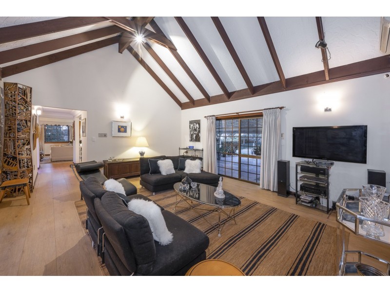 15 Warburton Court, Mount Ommaney QLD 4074