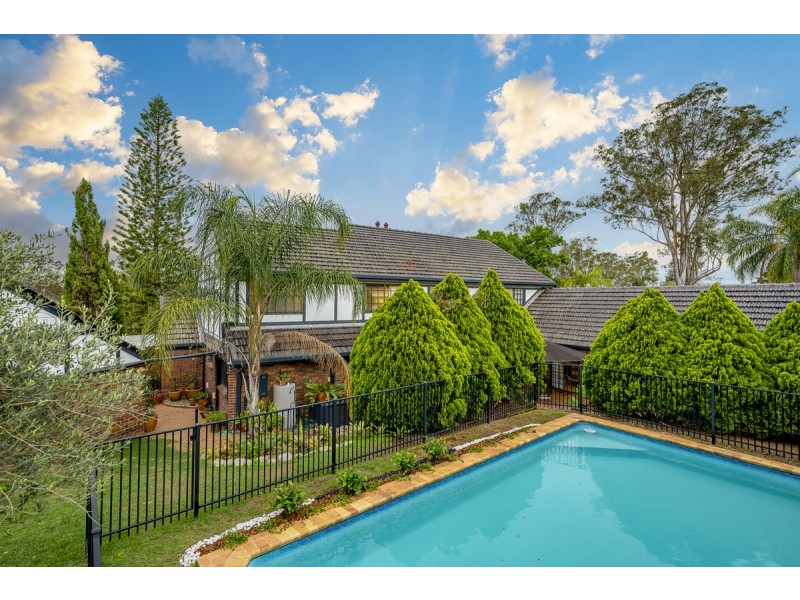 15 Warburton Court, Mount Ommaney QLD 4074