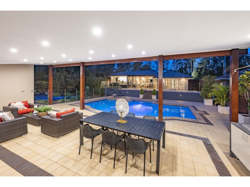 13 Tangy Street, Brookfield QLD 4069