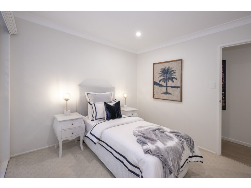 13 Tangy Street, Brookfield QLD 4069