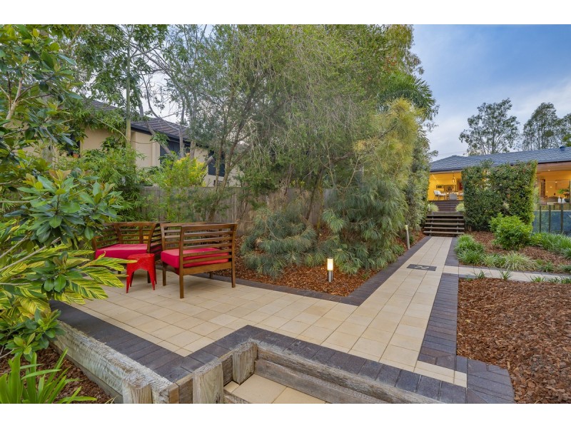 13 Tangy Street, Brookfield QLD 4069