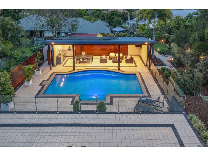 13 Tangy Street, Brookfield QLD 4069