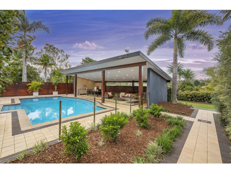 13 Tangy Street, Brookfield QLD 4069