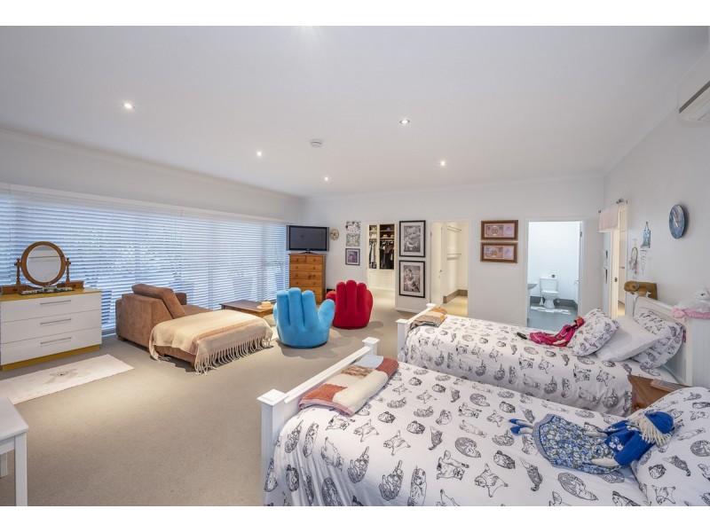 98 Mercury Street, Moggill QLD 4070