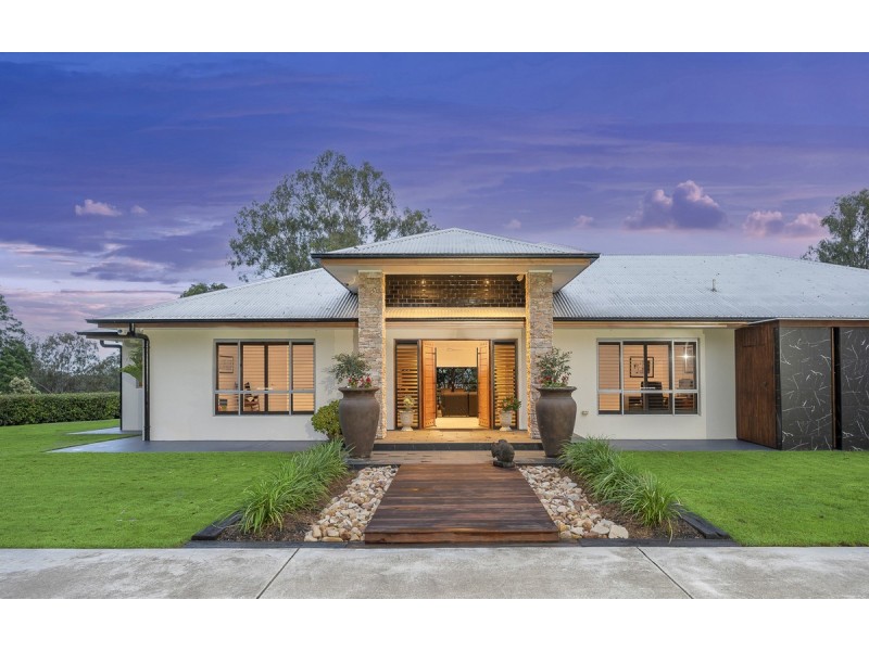 98 Mercury Street, Moggill QLD 4070