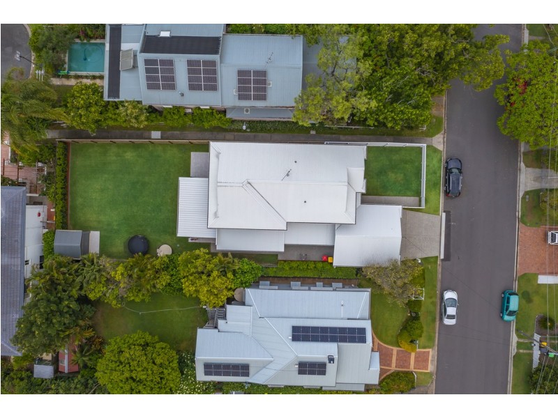 10 Castle Street, Fairfield QLD 4103