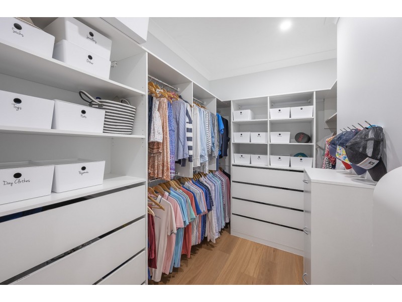 10 Castle Street, Fairfield QLD 4103