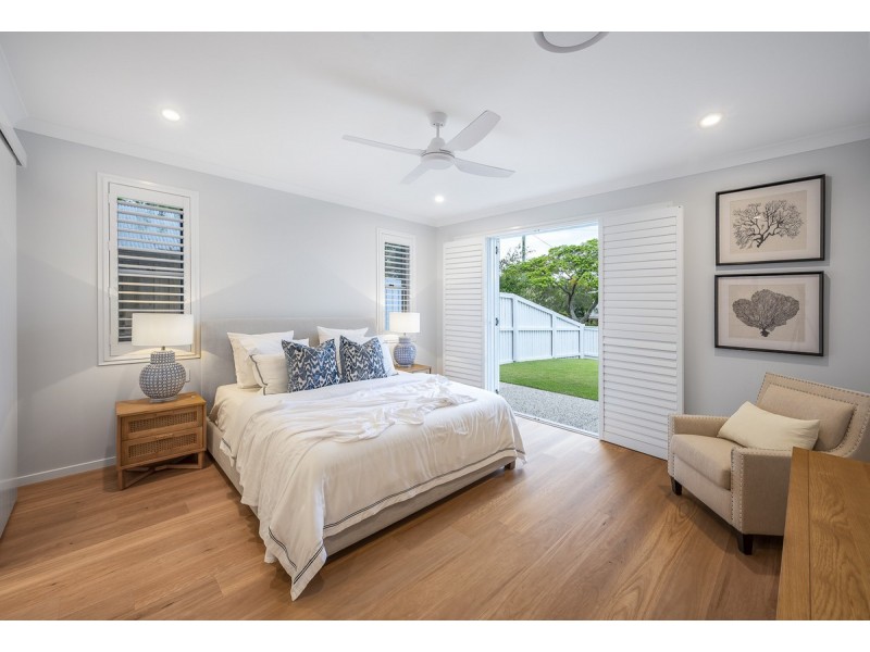 10 Castle Street, Fairfield QLD 4103