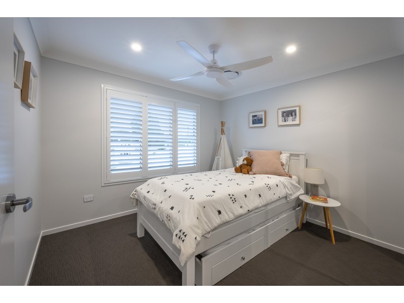 10 Castle Street, Fairfield QLD 4103