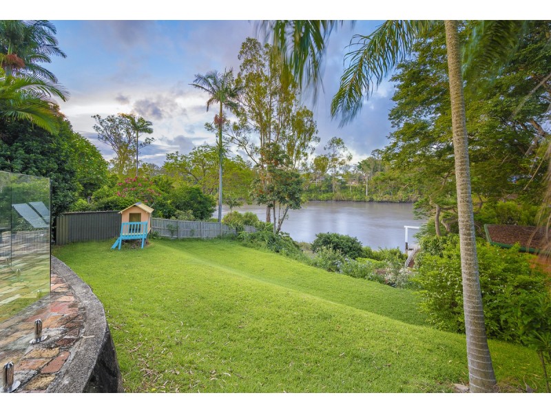 77 Mount Ommaney Drive, Jindalee QLD 4074