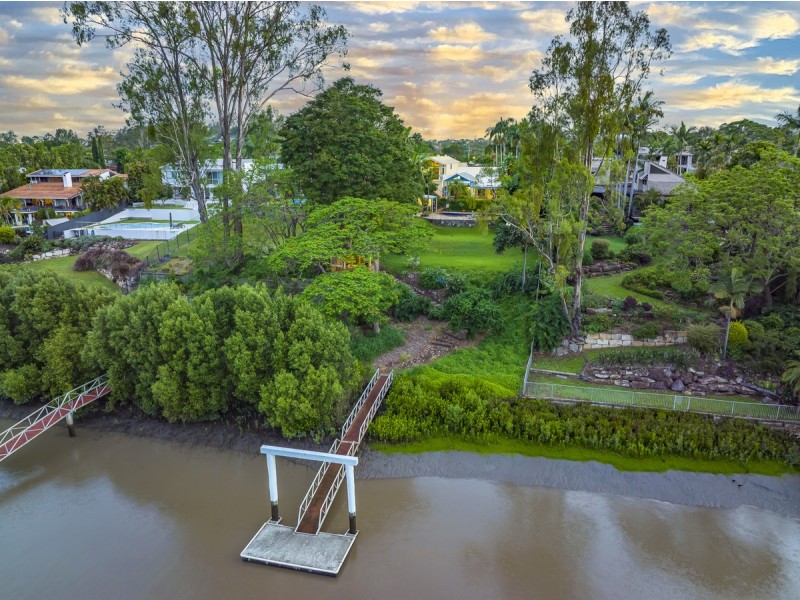 77 Mount Ommaney Drive, Jindalee QLD 4074