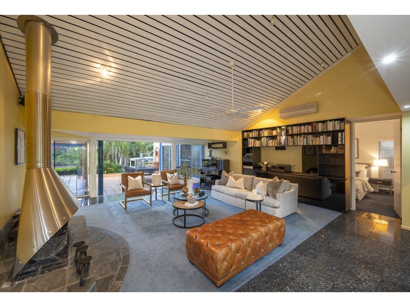 77 Mount Ommaney Drive, Jindalee QLD 4074