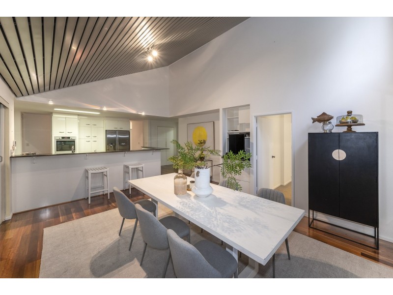 77 Mount Ommaney Drive, Jindalee QLD 4074