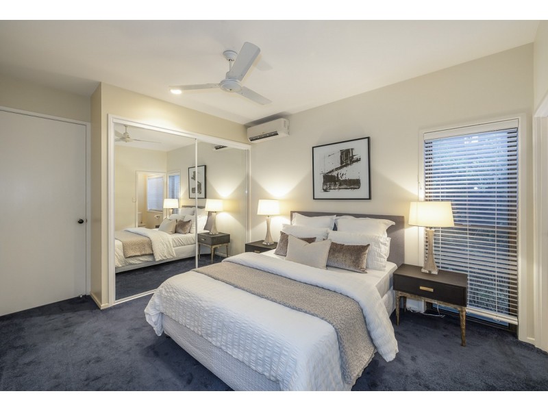 77 Mount Ommaney Drive, Jindalee QLD 4074