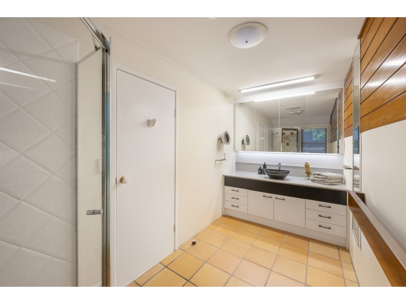 77 Mount Ommaney Drive, Jindalee QLD 4074