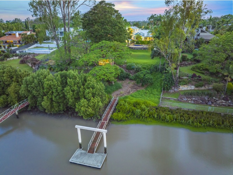 77 Mount Ommaney Drive, Jindalee QLD 4074