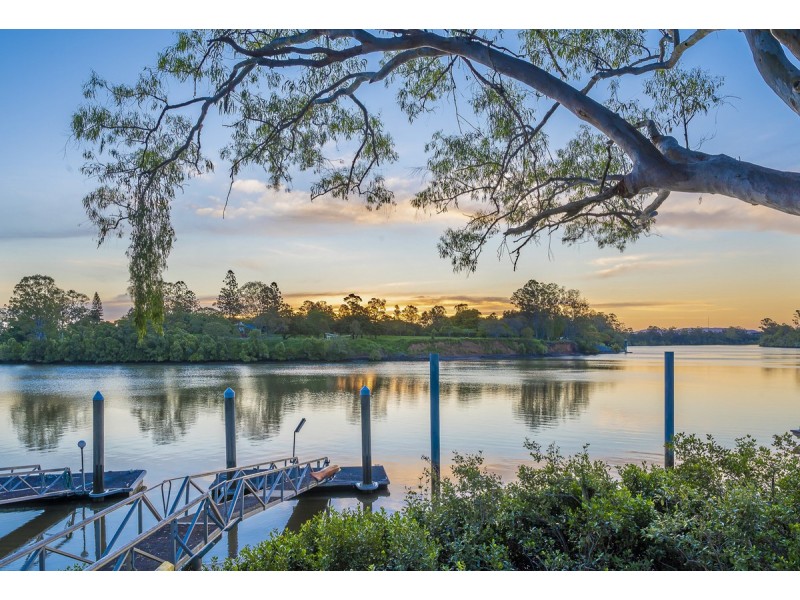 27 Feez Street, Yeronga QLD 4104