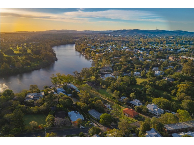 27 Feez Street, Yeronga QLD 4104