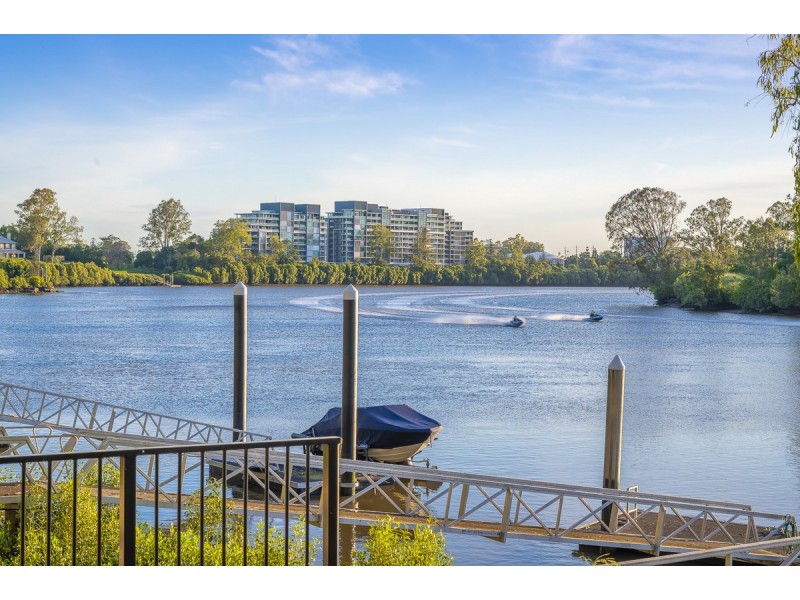 27 Feez Street, Yeronga QLD 4104