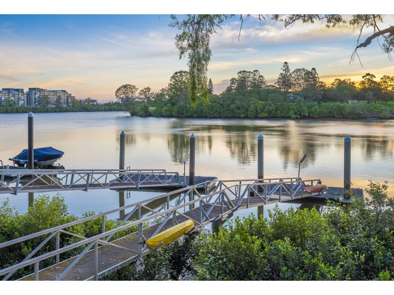 27 Feez Street, Yeronga QLD 4104