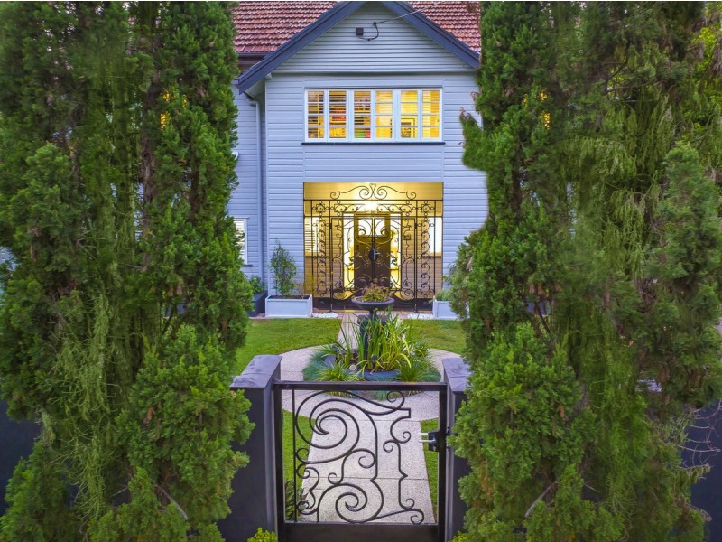 45 Ironside Street, St Lucia QLD 4067