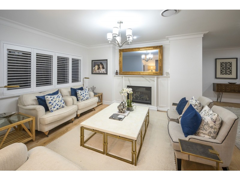 45 Ironside Street, St Lucia QLD 4067