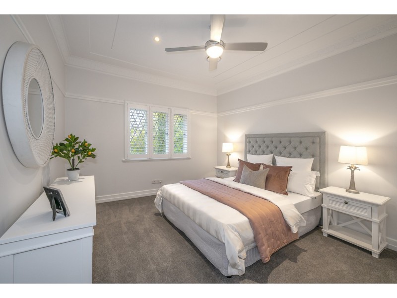 45 Ironside Street, St Lucia QLD 4067