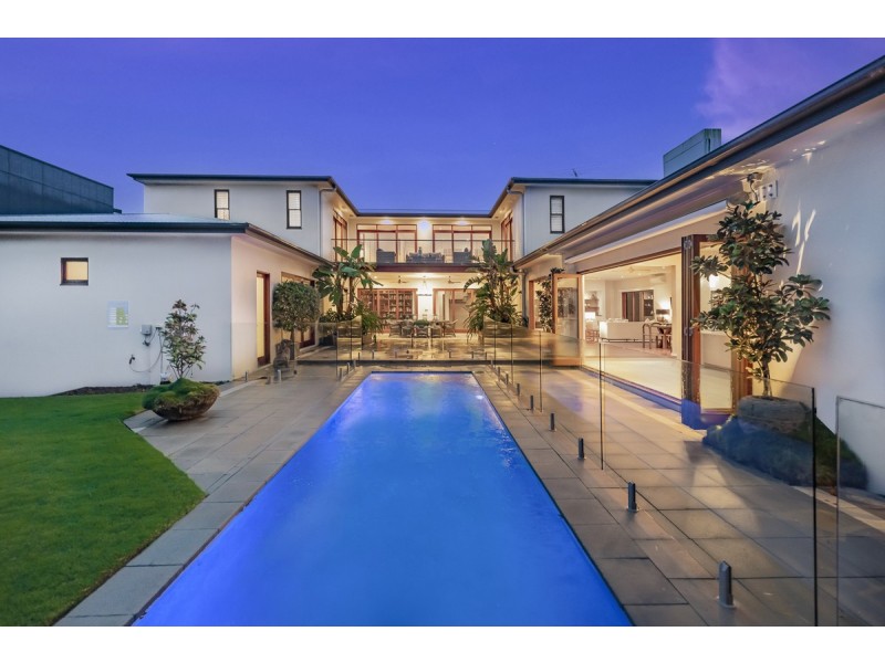 42 King Arthur Terrace, Tennyson QLD 4105