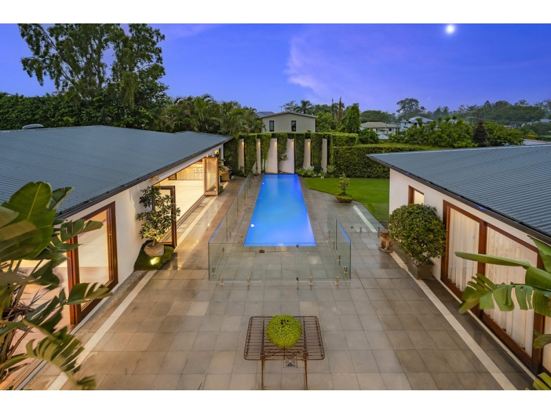 42 King Arthur Terrace, Tennyson QLD 4105