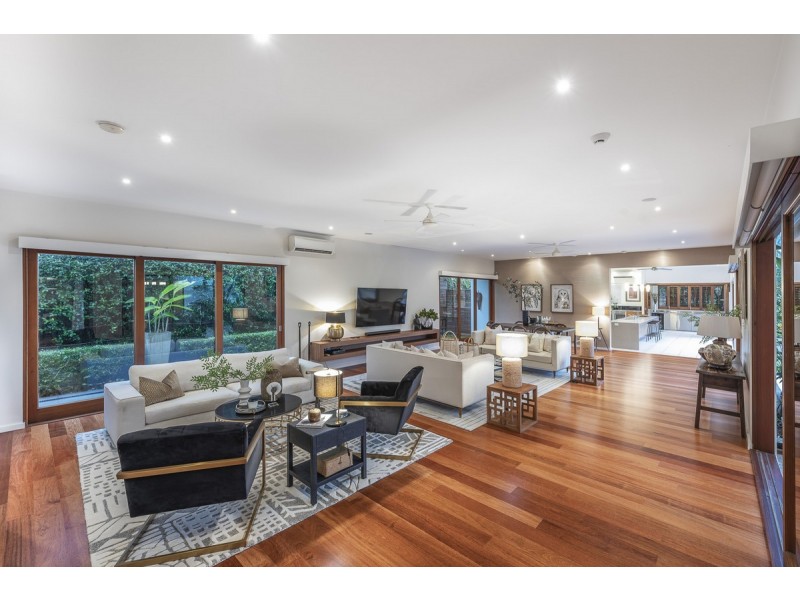 42 King Arthur Terrace, Tennyson QLD 4105