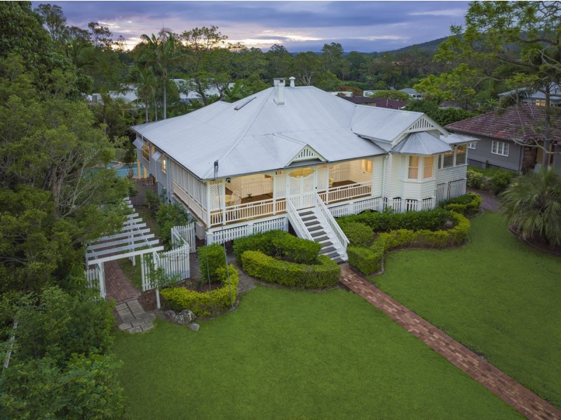 35 Laurel Avenue, Chelmer QLD 4068