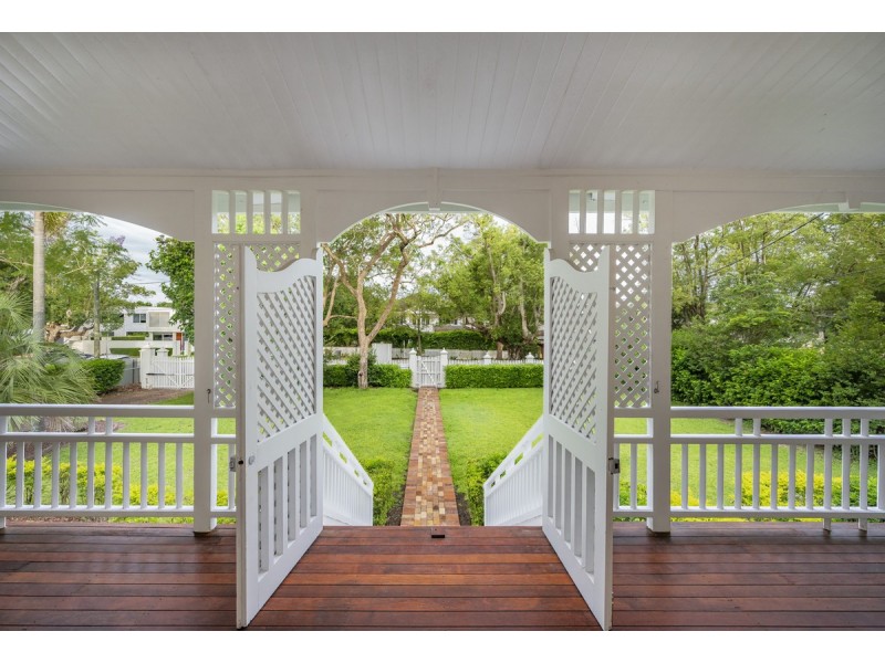 35 Laurel Avenue, Chelmer QLD 4068