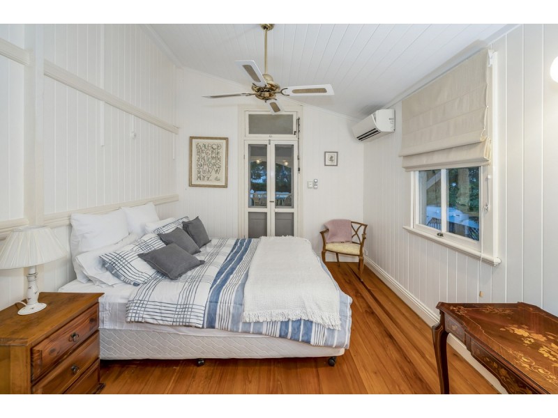 35 Laurel Avenue, Chelmer QLD 4068