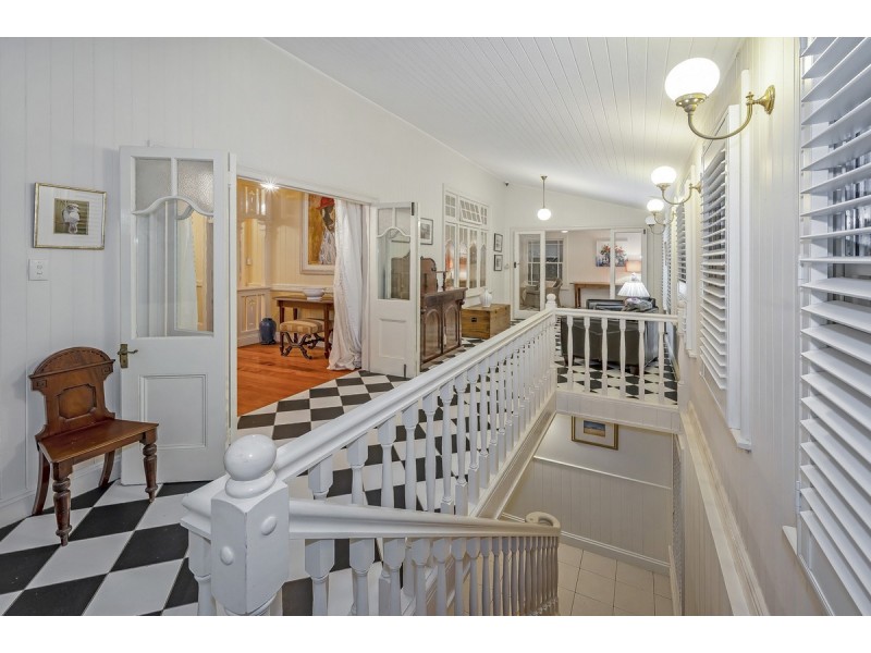 35 Laurel Avenue, Chelmer QLD 4068