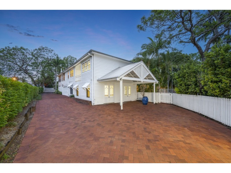 35 Laurel Avenue, Chelmer QLD 4068