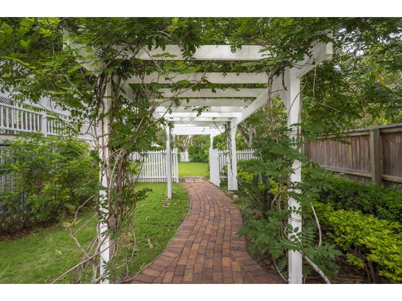 35 Laurel Avenue, Chelmer QLD 4068