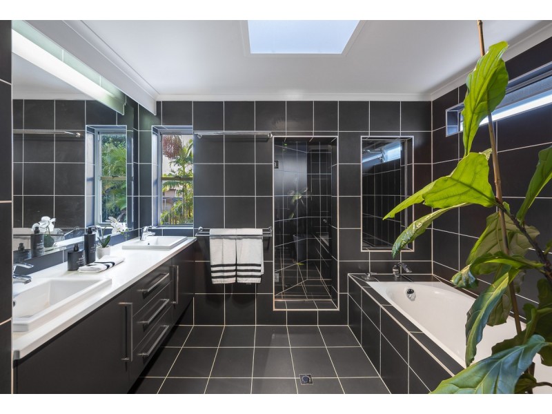 21 Mandalay Street, Fig Tree Pocket QLD 4069