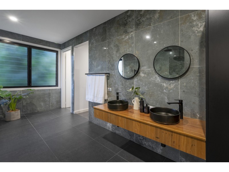 568 Fig Tree Pocket Road, Fig Tree Pocket QLD 4069