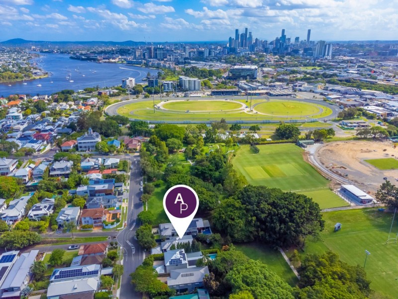 35 Royal Terrace, Hamilton QLD 4007