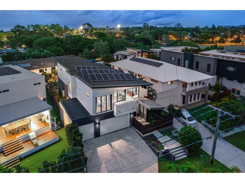 81 Rosebery Terrace, Chelmer QLD 4068