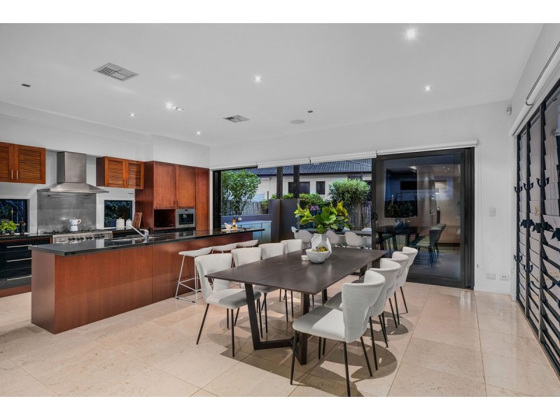 81 Rosebery Terrace, Chelmer QLD 4068