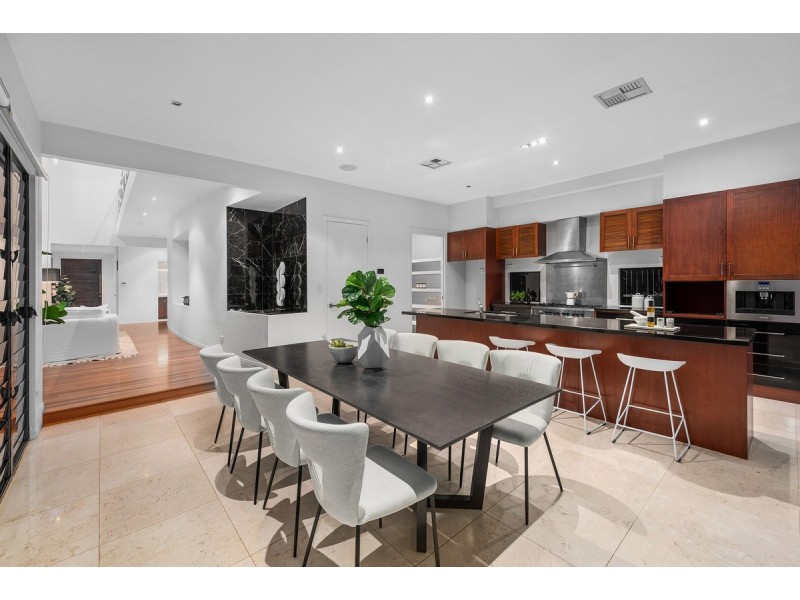 81 Rosebery Terrace, Chelmer QLD 4068